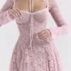 Alice – idealnie różowa mini sukienka z koronki Alice – idealnie różowa mini sukienka z koronki