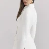 Biała marynarka Hudson o kroju klepsydry Biała marynarka Hudson o kroju klepsydry