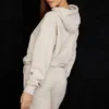 Bluza z kapturem Halo w kolorze owsianym z bawełnianym polarem pod spodem Bluza z kapturem Halo w kolorze owsianym z bawełnianym polarem pod spodem