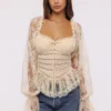 Cara Vintage Ivory – długi rękaw i koronkowy peplum na topie Cara Vintage Ivory – długi rękaw i koronkowy peplum na topie