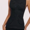 Czarna bawełniana bluzka z koronką broderie anglaise i dekoltem w łódkę „Valencia” Czarna bawełniana bluzka z koronką broderie anglaise i dekoltem w łódkę „Valencia”