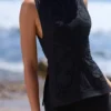 Czarna bawełniana bluzka z koronką broderie anglaise i dekoltem w łódkę „Valencia” Czarna bawełniana bluzka z koronką broderie anglaise i dekoltem w łódkę „Valencia”