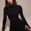 Czarna elastyczna sukienka mini z krepy z godetami „Francesca”