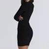 Czarna mini sukienka z długim rękawem w stylu bandażowym „The Naomi” Czarna mini sukienka z długim rękawem w stylu bandażowym „The Naomi”
