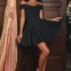 Czarna mini sukienka z odkrytymi ramionami „Elida” Czarna mini sukienka z odkrytymi ramionami „Elida”