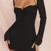 Czarna mini sukienka z szyfonu w stylu babydoll Czarna mini sukienka z szyfonu w stylu babydoll