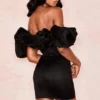 Czarna satynowa sukienka Selena z bufiastymi ramionami Czarna satynowa sukienka Selena z bufiastymi ramionami