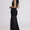 Czarna sukienka maxi Raphaella z wycięciem w kształcie klucza Czarna sukienka maxi Raphaella z wycięciem w kształcie klucza