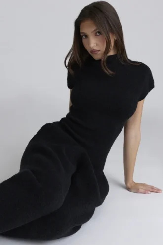 Czarna bluzka z dzianiny bouclé marki Caia Czarna bluzka z dzianiny bouclé marki Caia