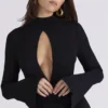 Czarny Body Lois z wycięciem Czarny Body Lois z wycięciem