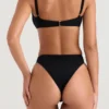 Czarny stanik bikini z fiszbinami Monaco Czarny stanik bikini z fiszbinami Monaco