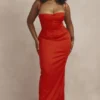 Czerwona satynowa sukienka maxi z gorsetem Shani Czerwona satynowa sukienka maxi z gorsetem Shani