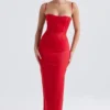 Czerwona satynowa sukienka maxi z gorsetem Shani Czerwona satynowa sukienka maxi z gorsetem Shani