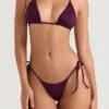 Figi Bikini Santorini w kolorze śliwkowym z wiązaniem po bokach w dolnej części