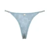 Fioletowe dół bikini typu stringi z wzorem paisley Fioletowe dół bikini typu stringi z wzorem paisley
