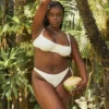Bikini Capri Vanilla z wysokim wycięciem w dolnej części Bikini Capri Vanilla z wysokim wycięciem w dolnej części