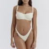 Bikini Capri Vanilla z wysokim wycięciem w dolnej części Bikini Capri Vanilla z wysokim wycięciem w dolnej części