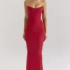 Spódnica maxi Cassidy w kolorze holly red z marszczonym obszyciem dołu Spódnica maxi Cassidy w kolorze holly red z marszczonym obszyciem dołu
