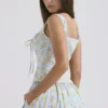 Juana – bawełniany top w delikatny niebieski kwiatowy wzór w stylu vintage Juana – bawełniany top w delikatny niebieski kwiatowy wzór w stylu vintage