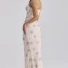 Lini Ivory Sweet Peony Print Stretch Mesh Maxi Sukienka Lini Ivory Sweet Peony Print Stretch Mesh Maxi Sukienka