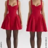 Mini sukienka Bunny Holly Red z krepy Mini sukienka Bunny Holly Red z krepy
