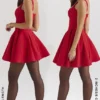 Mini sukienka Bunny Holly Red z krepy Mini sukienka Bunny Holly Red z krepy