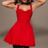 Mini sukienka Bunny Holly Red z krepy Mini sukienka Bunny Holly Red z krepy