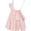 Mini sukienka Florianne z miękką brzoskwiniową kokardką Mini sukienka Florianne z miękką brzoskwiniową kokardką
