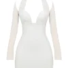 Mini sukienka Holly White z głębokim dekoltem Mini sukienka Holly White z głębokim dekoltem