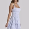 Mini Sukienka Letnia Isla Bluebell z falbanami i koronką broderie anglaise