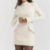 Mini sukienka Mahalia Vintage w kolorze kremowym Mini sukienka Mahalia Vintage w kolorze kremowym