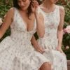 Mini sukienka w kwiatowy wzór Salma Rose Mini sukienka w kwiatowy wzór Salma Rose