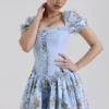 Mini sukienka z bawełny w niebieski wzór różany Rosie Mini sukienka z bawełny w niebieski wzór różany Rosie