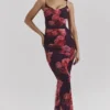 Romantyczna sukienka maxi w kwiaty Nalini Romantyczna sukienka maxi w kwiaty Nalini