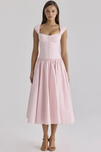 Różowa bawełniana sukienka midi z rękawkami typu cap sleeve „Kaia” Różowa bawełniana sukienka midi z rękawkami typu cap sleeve „Kaia”