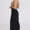 Sadira Czarna sukienka maxi z odkrytymi plecami – edycja limitowana Sadira Czarna sukienka maxi z odkrytymi plecami – edycja limitowana