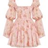 Sancia – angielska sukienka mini w stylu vintage z nadrukiem róż i bufiastymi rękawami Sancia – angielska sukienka mini w stylu vintage z nadrukiem róż i bufiastymi rękawami