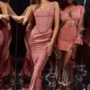 Satynowa spódnica midi z niskim stanem Colette Rose