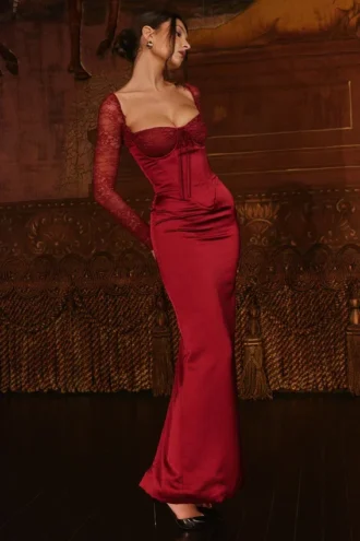 Satynowa sukienka maxi Perdi Berry z gorsetem