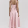 Satynowa sukienka midi o kroju litery A w kolorze Tiffany Parisian Pink Satynowa sukienka midi o kroju litery A w kolorze Tiffany Parisian Pink