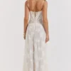 Seren Vintage Kremowa sukienka maxi z kwiatowym wzorem i koronkowym tyłem Seren Vintage Kremowa sukienka maxi z kwiatowym wzorem i koronkowym tyłem
