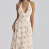 Solada – sukienka midi z dekoltem halter z georgette w kolorze kości słoniowej z nadrukiem w stylu vintage Solada – sukienka midi z dekoltem halter z georgette w kolorze kości słoniowej z nadrukiem w stylu vintage