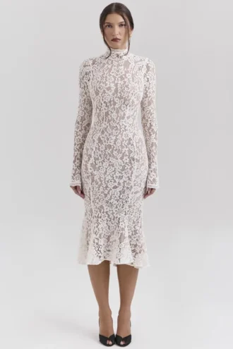 Sophia Vintage – dopasowana sukienka midi z koronki w kolorze kości słoniowej Sophia Vintage – dopasowana sukienka midi z koronki w kolorze kości słoniowej