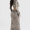 Spódnica midi Clara w kolorze cyny, o skośnym kroju