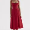 Sukienka bustier Carmen w kolorze czerwonej róży Sukienka bustier Carmen w kolorze czerwonej róży