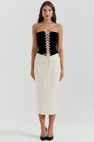 Sukienka gorsetowa bez ramiączek Jaina w kolorze czarnym i kremowym w stylu vintage Sukienka gorsetowa bez ramiączek Jaina w kolorze czarnym i kremowym w stylu vintage