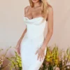 Sukienka gorsetowa Myrna w kolorze kości słoniowej Sukienka gorsetowa Myrna w kolorze kości słoniowej