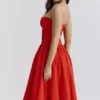Sukienka Letnia bez ramiączek Elizabeth w kolorze Italian Tomato Sukienka Letnia bez ramiączek Elizabeth w kolorze Italian Tomato