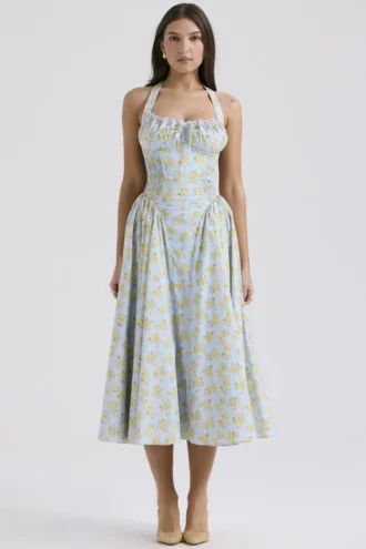 Sukienka letnia midi z bawełny w stylu vintage z delikatnym niebieskim kwiatowym nadrukiem