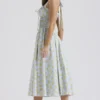 Sukienka letnia midi z bawełny w stylu vintage z delikatnym niebieskim kwiatowym nadrukiem Sukienka letnia midi z bawełny w stylu vintage z delikatnym niebieskim kwiatowym nadrukiem